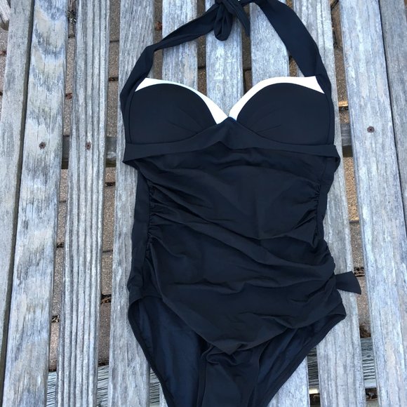 Gorgeous Simone Black Retro Halter One Piece Swimsuit - Picture 3 of 9